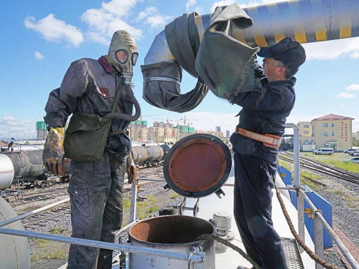 �˹��F·��܇��ϴ